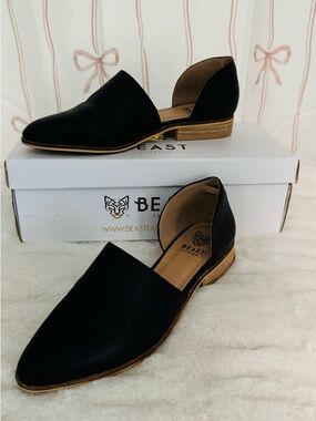 BEAST FASHION Black D'Orsay Flats with Tan Stacked Heel